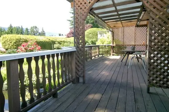 Deck  