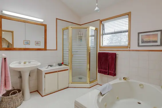 Bathroom - 1357 Moody Avenue, North Vancouver  