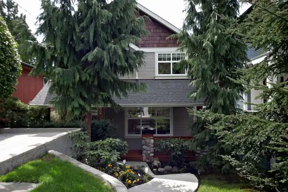 245 East 29th Street, North Vancouver