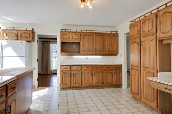 Kitchen Eating Area  