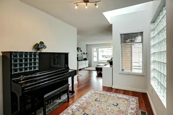 2-269 East Keith Road, North Vancouver For Sale - image 4