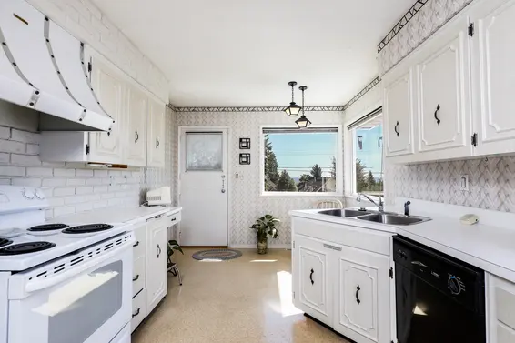 439 East 19th Street, North Vancouver For Sale - image 7