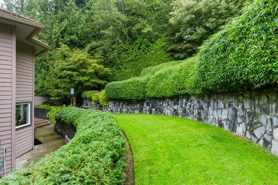 Backyard - 998 Dempsey Road, North Vancouver  