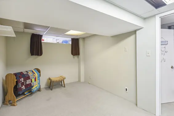 1287 Emery Place, North Vancouver For Sale - image 22