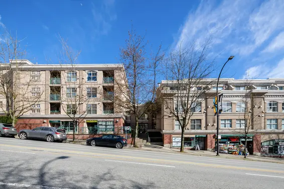 218 332 Lonsdale Avenue, North Vancouver For Sale - image 1