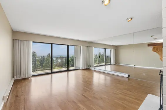 8 2206 Folkestone Way, West Vancouver For Sale - image 4