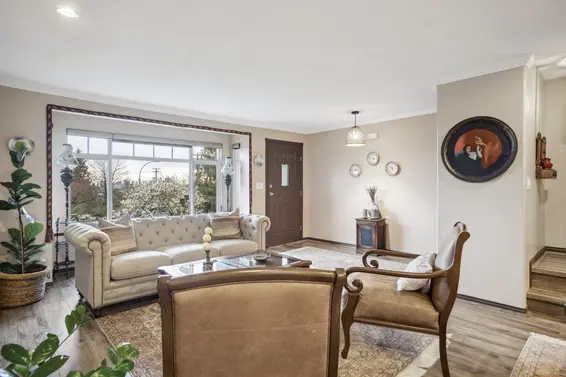 302 East 6th Street, North Vancouver For Sale - image 4