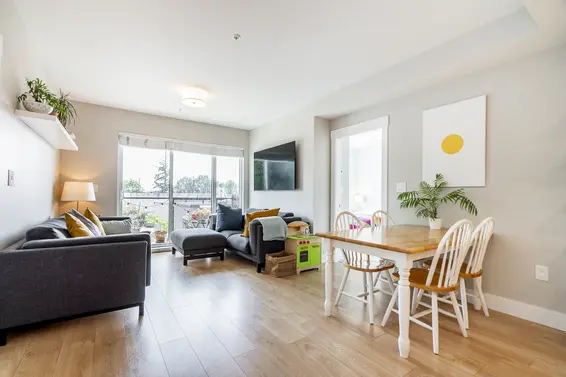 211 1496 Charlotte Road, North Vancouver For Sale - image 7