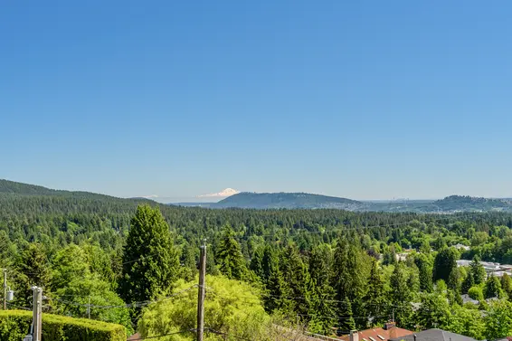 1070 Chamberlain Drive, North Vancouver For Sale - image 46