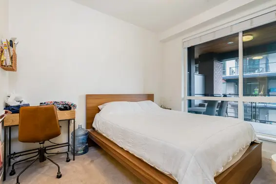 Primary Bedroom - 421 723 3rd Street West  