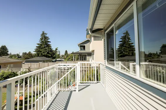 Deck - 453 East 16th Street, North Vancouver  