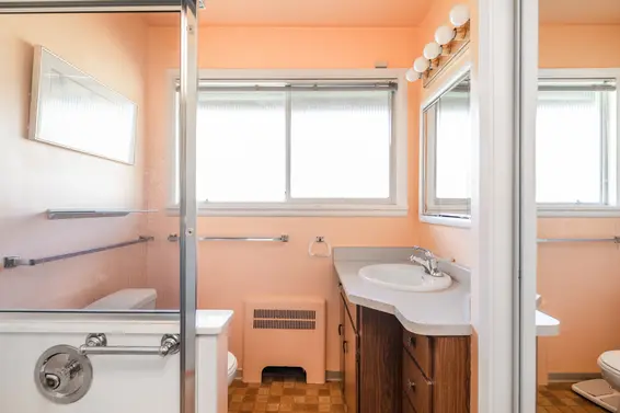 Bathroom  - 502 East 18th Street, North Vancouver  