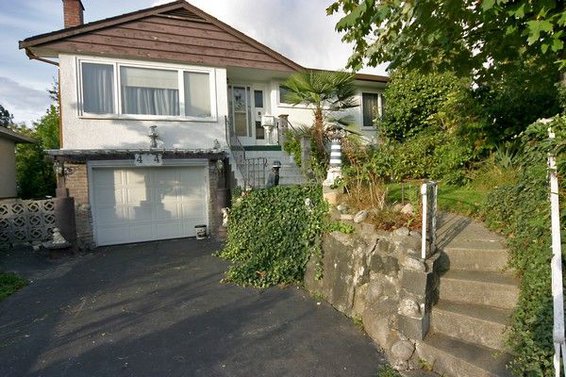 424 West 27th Street, North Vancouver