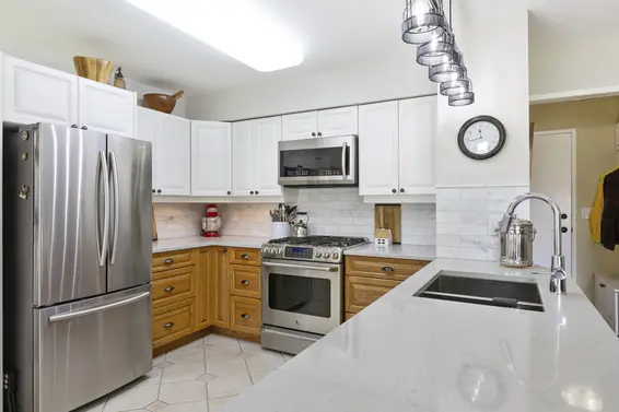 2150 Kirkstone Place, North Vancouver For Sale - image 12