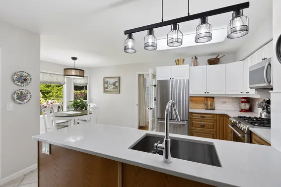 2150 Kirkstone Place, North Vancouver For Sale - image 13