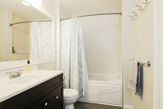 Bathroom - 43-900 West 17th Street  