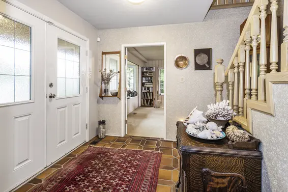 693 East Kings Road, North Vancouver For Sale - image 1