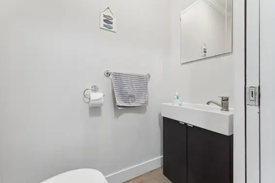 2060 Deep Cove Crescent, North Vancouver For Sale - image 10