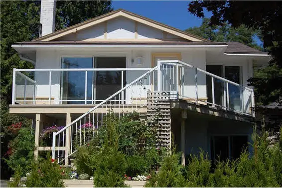 1560 Lynn Valley Road, North Vancouver