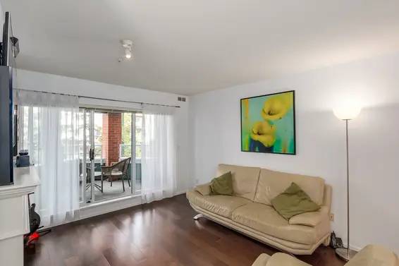 206-128 West 8th Street, North Vancouver For Sale - image 3