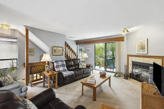 2 220 West 16th Street, North Vancouver For Sale - image 4