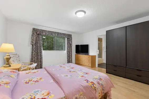 5609 White Pine Lane, North Vancouver For Sale - image 25