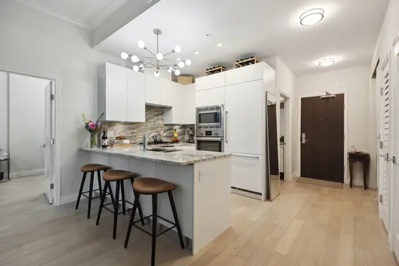 112 185 Victory Ship Way, North Vancouver For Sale - image 10