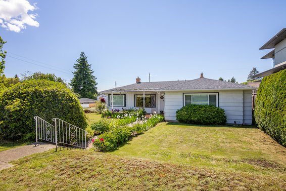 905 Grand Boulevard, North Vancouver