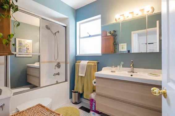 Bathroom, 4577 Ramsay Road  