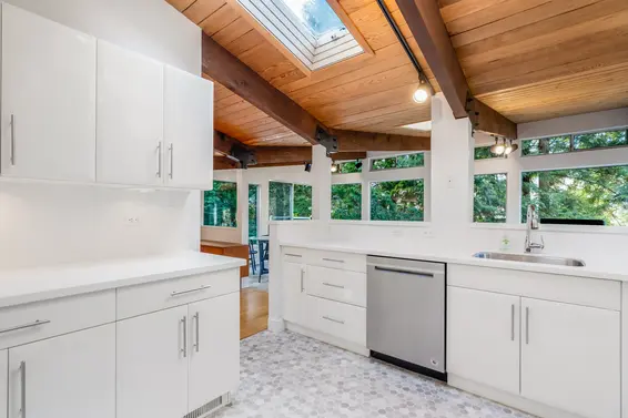 501 West St James Road, North Vancouver For Sale - image 14