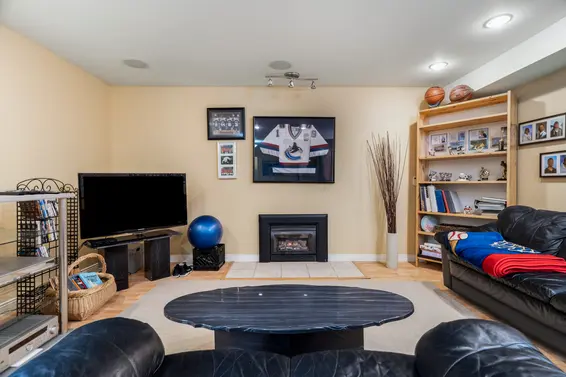 1335 Ridgewood Drive, North Vancouver For Sale - image 24