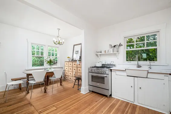 338 East 14th Street, North Vancouver For Sale - image 4