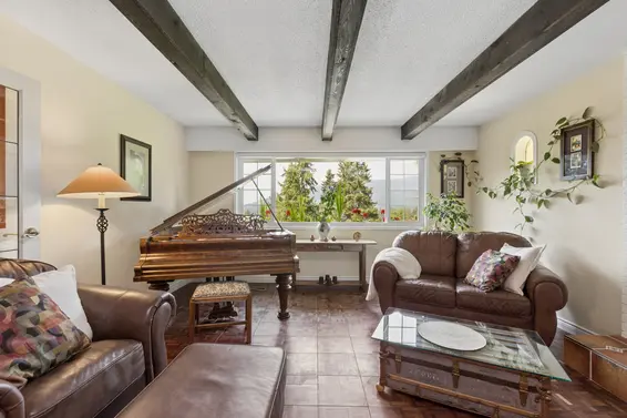 704 Maurelle Court, North Vancouver For Sale - image 6