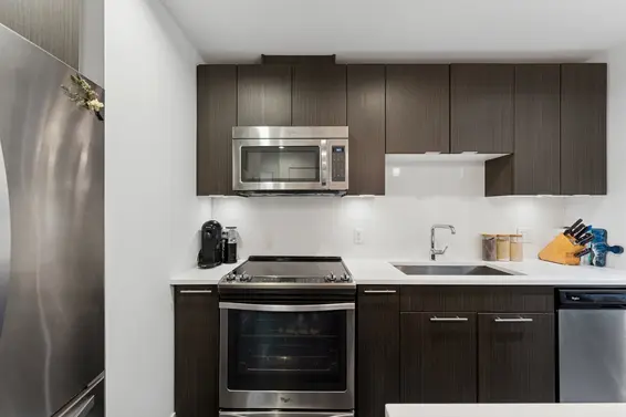 123 723 West 3rd Street, North Vancouver For Sale - image 1
