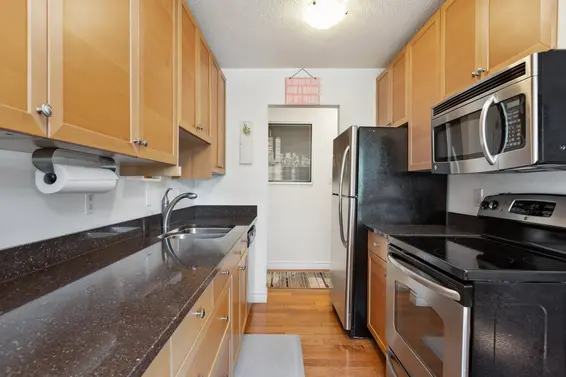 111 211 West 3rd Street, North Vancouver For Sale - image 9