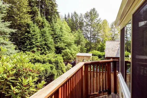 Deck - 4008 Deane Place, North Vancouver  