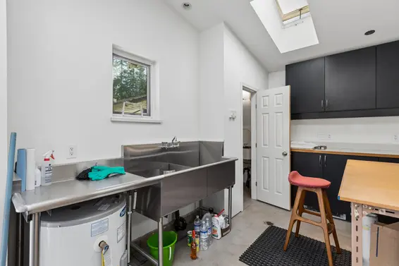 1678 Depmsey Road, North Vancouver For Sale - image 42