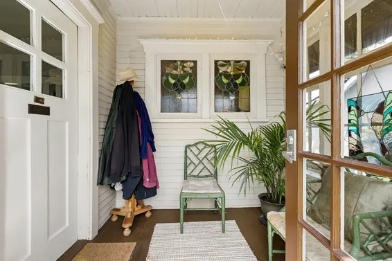 534 East 7th Street, North Vancouver For Sale - image 2