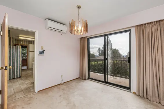 702 Winona Avenue, North Vancouver For Sale - image 9