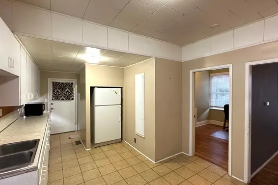 166 East 10th Street, North Vancouver For Sale - image 6