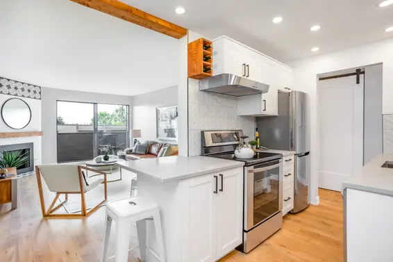 Kithcen - 208-341 West 3rd Street, North Vancouver  