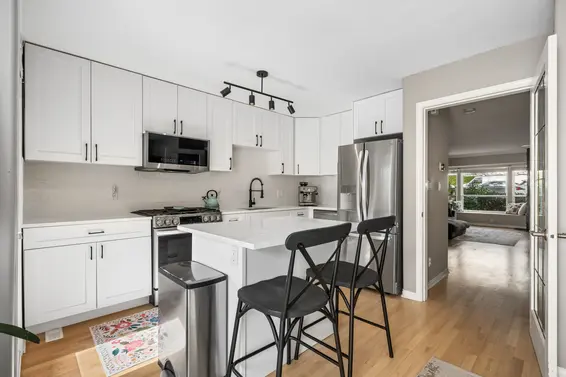 104 225 East 6th Street, North Vancouver For Sale - image 9