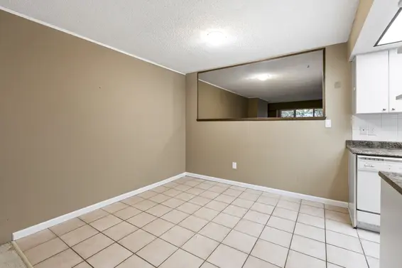 302 1515 Chesterfield Avenue, North Vancouver For Sale - image 8