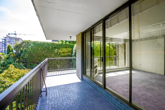 401 114 West Keith Road, North Vancouver