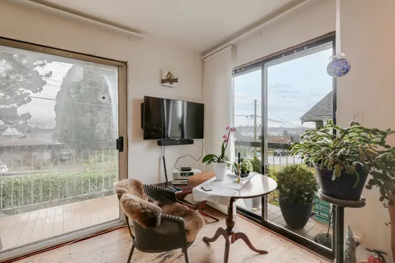 428 East 7th Street, North Vancouver For Sale - image 5