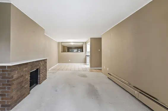 302 1515 Chesterfield Avenue, North Vancouver For Sale - image 4