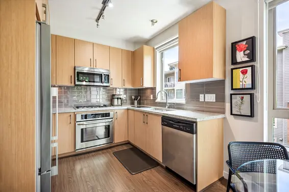 311 119 West 22nd Street, North Vancouver For Sale - image 11