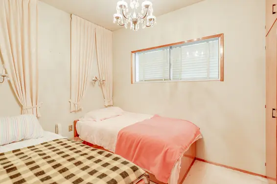 Bedroom - 866 East 10th Street, North Vancouver  