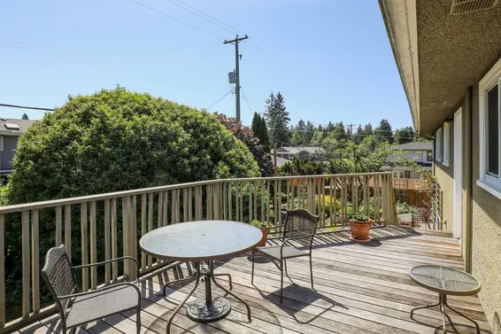 Deck - 935 Beaconsfield Road, North Vancouver  