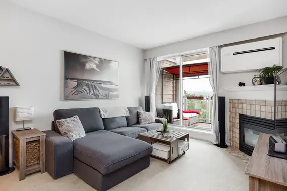 Living - 411-3629 Deercrest Drive, North Vancouver  